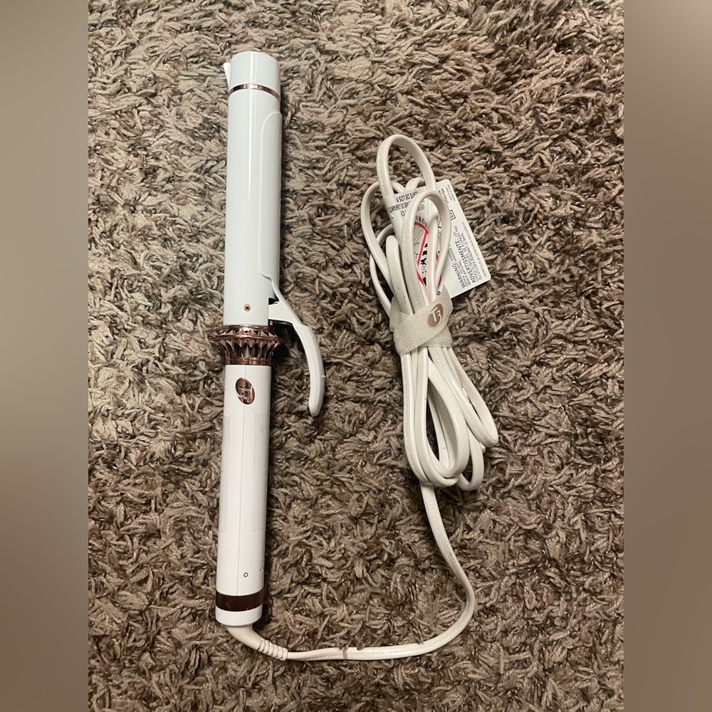 T3 curling iron